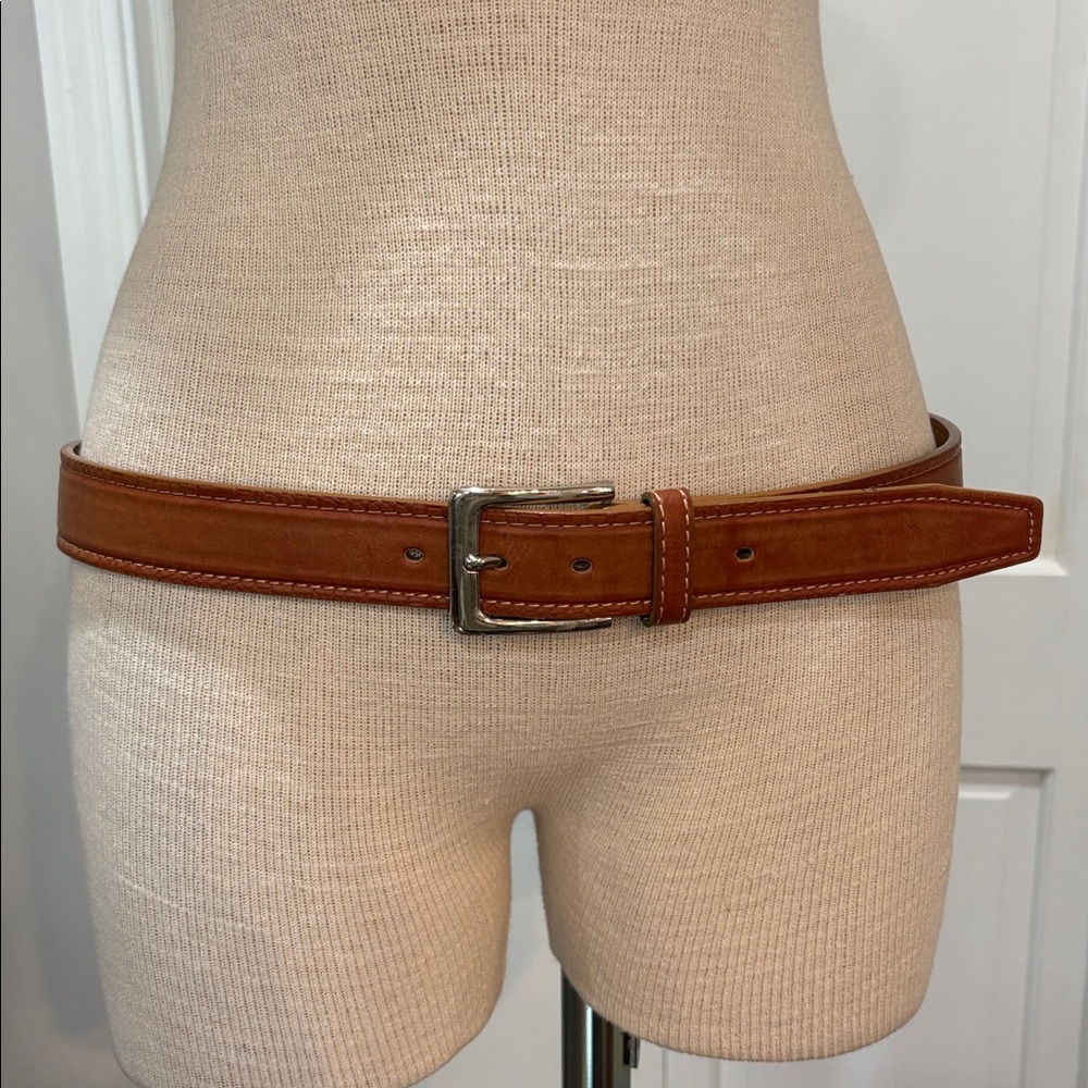 Genuine leather sz M (34-36) brown belt with silver buckle